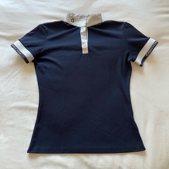 cavalleria toscana Tops - Cavalleria Toscana Shirt
Size Small
Equestrian horse riding